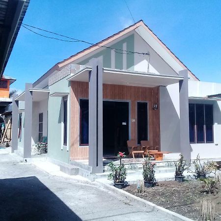 Cinnamon Guest House Bajawa Екстер'єр фото