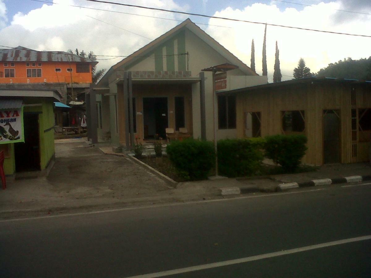 Cinnamon Guest House Bajawa Екстер'єр фото